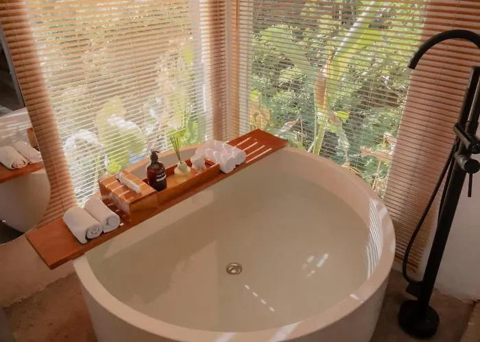 Tropical Ulu Private Pool Suite- Canna Ferienhaus