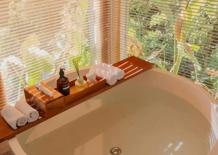別荘 Tropical Ulu Private Pool Suite- Canna ウルワツ