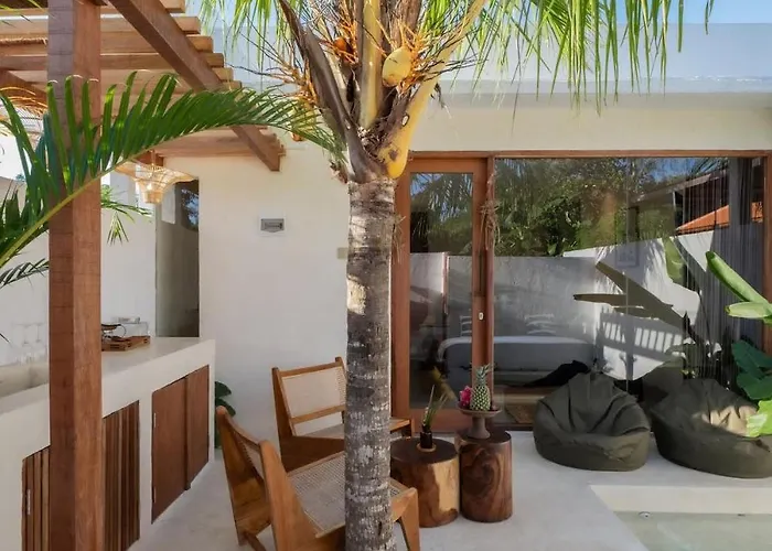 Tropical Ulu Private Pool Suite- Canna