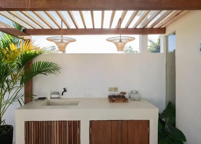 Tropical Ulu Private Pool Suite- Canna 別荘 *