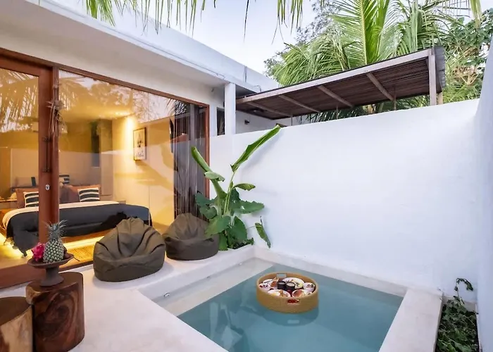 Tropical Ulu Private Pool Suite- Canna 別荘 *