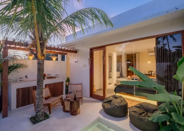 Tropical Ulu Private Pool Suite- Canna 別荘 ウルワツ